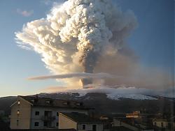 Clicca sull'immagine per ingrandirla

Nome:  eruzione 5-1-12.jpg
Visite: 1949
Dimensione:  52.5 KB